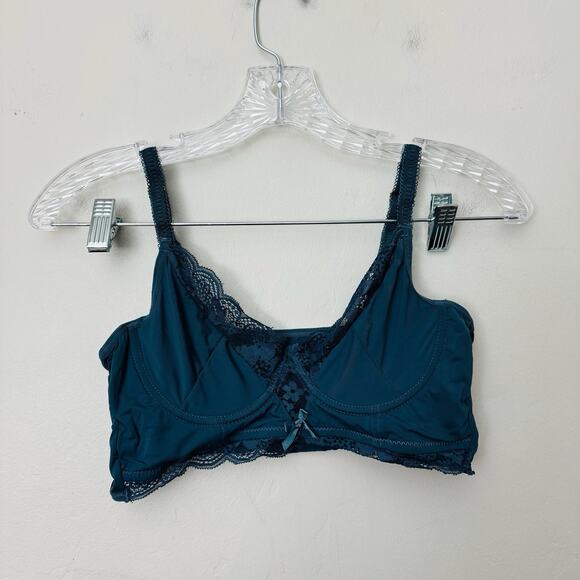 Women’s Blue Lace Wide Band Underwire Unlined T Shirt Bra Size 32C - Picture 1 of 3